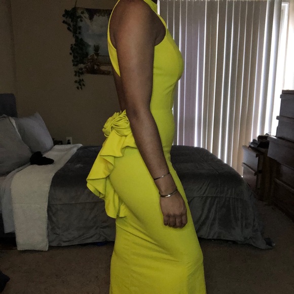 Yellow Dress Long - Picture 2 of 8